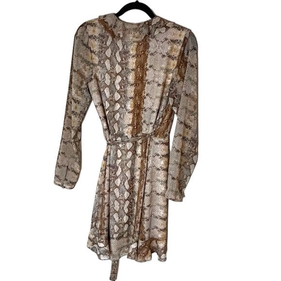 Aritzia Wilfred Louise Dress- Wrap Around Long Sleeve Ruffle Dress - Picture 6 of 12